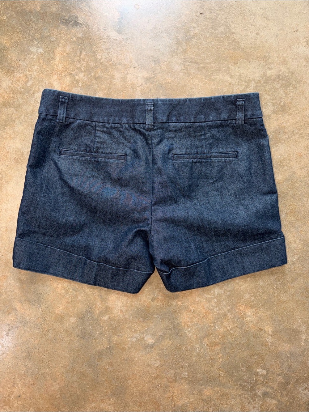 Express Dark Blue Denim Cuffed Women's Shorts 6 Classic Spring Summer NWOT - Picture 2 of 10